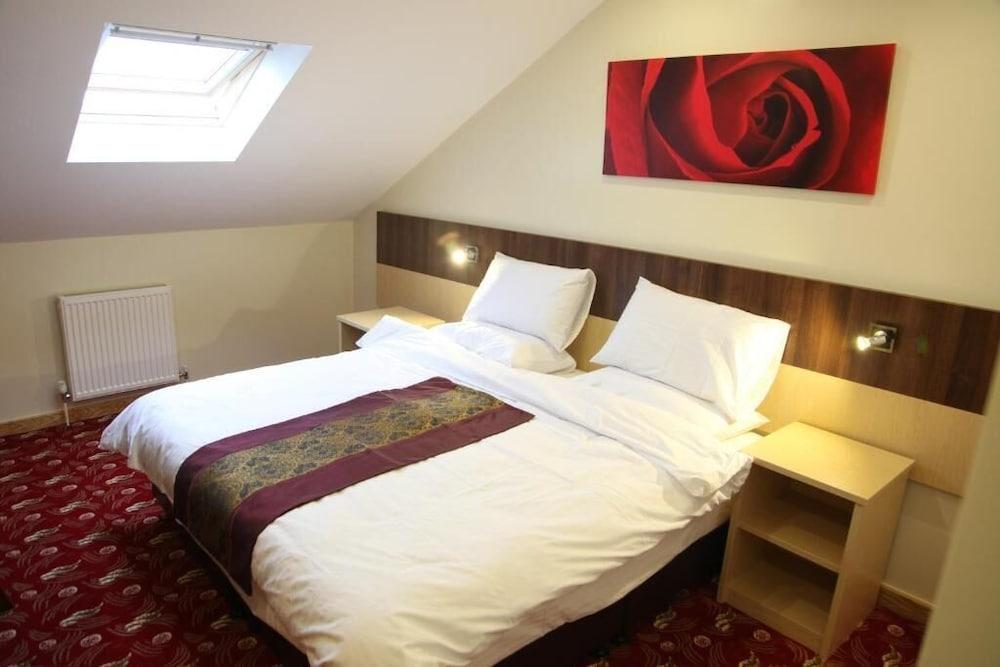 Cambridge Hotel Huddersfield Dış mekan fotoğraf