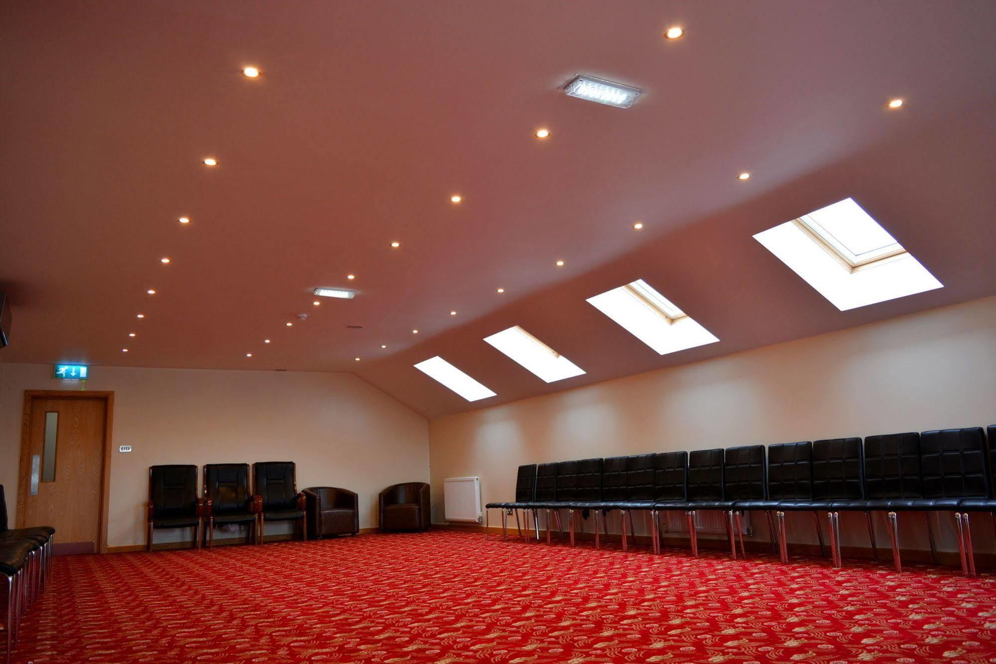 Cambridge Hotel Huddersfield Dış mekan fotoğraf